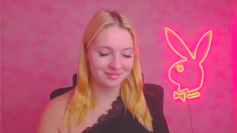 Melanie online show from November 2025 12:16:01 PM