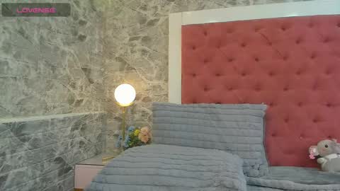 Snapshot of _mileyross chatting on November 2025 08:08:01 PM Call me Miley online show from November 2025 08:08:01 PM