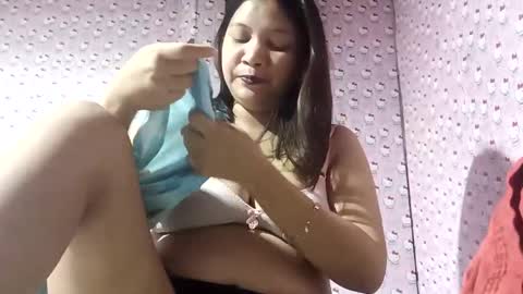 Snapshot of _milkytitsmomxx_ chatting on December 2024 07:32:01 PM _milkytitsmomxx_ online show from December 2024 07:32:01 PM