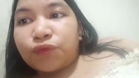 Snapshot of _milkytitsmomxx_ chatting on January 2026 05:06:02 PM _milkytitsmomxx_ online show from January 2026 05:06:02 PM