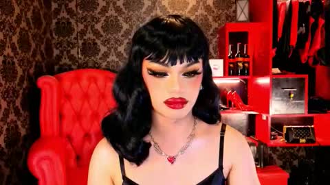 Raven Strauss online show from September 2025 06:54:01 PM