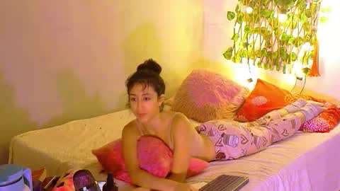 Snapshot of _miss_karoline chatting on October 2025 02:29:01 AM karoline uwu online show from October 2025 02:29:01 AM