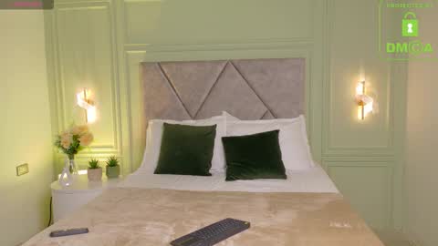 kimberley cruz online show from February 2026 11:53:02 AM