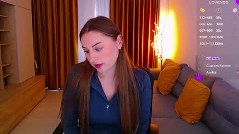 Mia online show from November 2025 09:32:02 AM