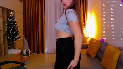 Mia online show from December 2025 08:10:02 AM