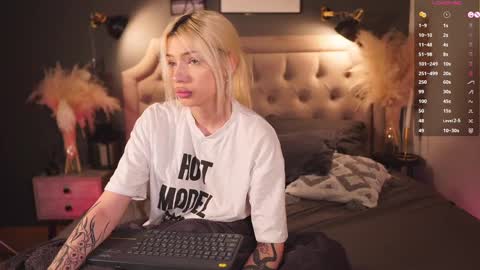 Sasha online show from March 2025 05:51:01 AM