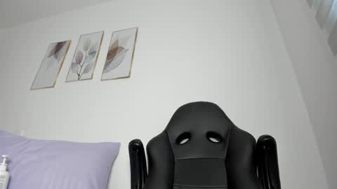Snapshot of _molly_rosse_ chatting on May 2026 11:50:01 AM _molly_rosse_ online show from May 2026 11:50:01 AM