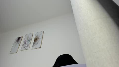Snapshot of _molly_rosse_ chatting on May 2026 12:00:02 PM _molly_rosse_ online show from May 2026 12:00:02 PM