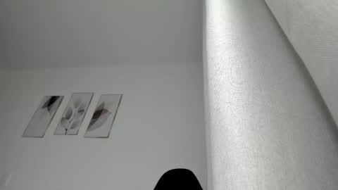 Snapshot of _molly_rosse_ chatting on May 2026 12:01:01 PM _molly_rosse_ online show from May 2026 12:01:01 PM