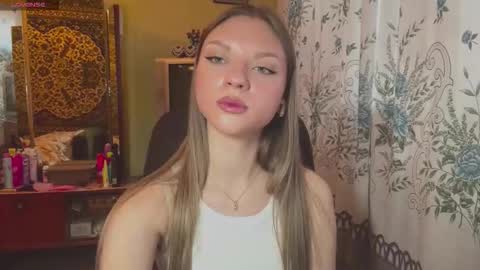 Snapshot of _monaflame_ chatting on February 2026 01:26:01 PM Mona online show from February 2026 01:26:01 PM