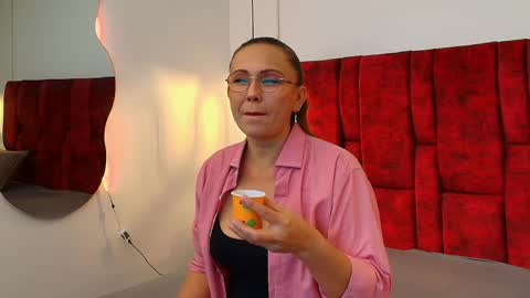 _monaliza_ online show from May 2026 12:21:01 PM