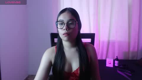 _moon_rosee online show from February 2026 05:46:02 PM