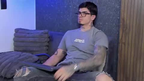 _mrcock_ online show from June 2026 04:37:01 AM