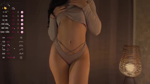 Snapshot of _mrsnatalie_ chatting on February 2025 09:02:01 PM NatalieNat online show from February 2025 09:02:01 PM