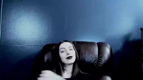 _naamah online show from November 2025 10:18:02 PM