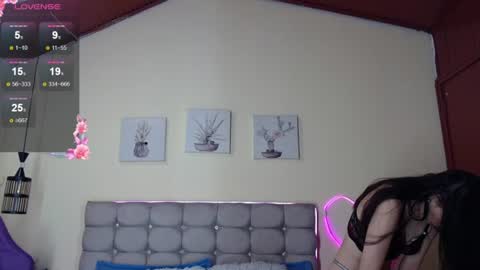 Snapshot of _naomi_s chatting on June 2026 01:12:01 PM _naomi_s online show from June 2026 01:12:01 PM