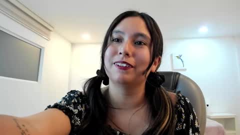 Snapshot of _natalie18_ chatting on January 2025 02:49:02 AM Natalie online show from January 2025 02:49:02 AM