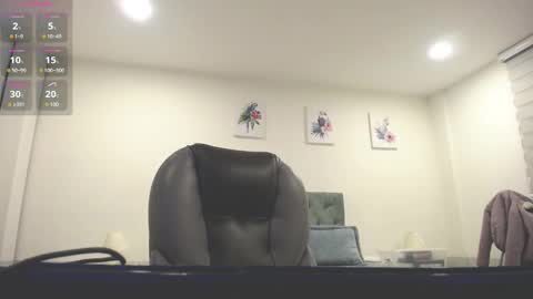 Snapshot of _natalie18_ chatting on March 2025 07:34:01 PM Natalie online show from March 2025 07:34:01 PM