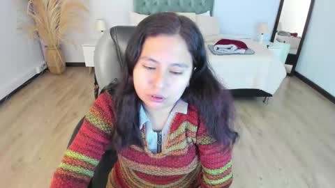 Snapshot of _natalie18_ chatting on November 2025 11:37:02 PM Natalie online show from November 2025 11:37:02 PM