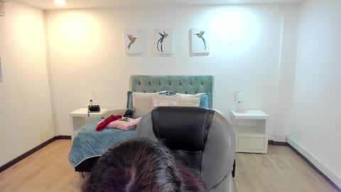 Natalie online show from December 2025 03:01:02 AM