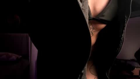 Nati - Independ model online show from December 2025 06:41:01 AM