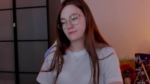 Snapshot of _nemalkovamia chatting on January 2025 06:34:02 AM Mia with a big heart online show from January 2025 06:34:02 AM