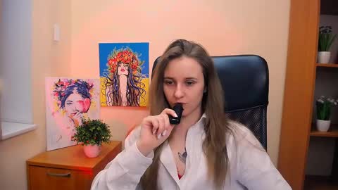 Nica online show from February 2025 12:48:02 PM