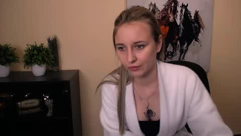 Nica online show from April 2026 11:03:02 AM