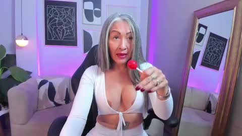 _nicoletteshea_ online show from March 2026 02:47:02 PM