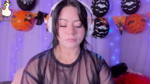 niiky online show from October 2025 12:27:02 PM