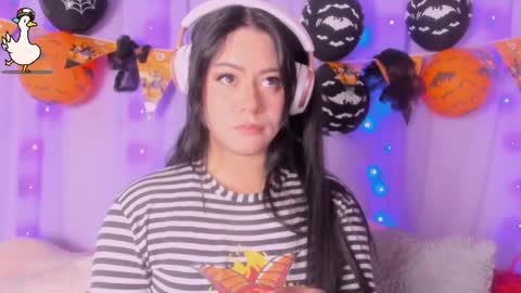 niiky online show from October 2025 12:17:02 PM