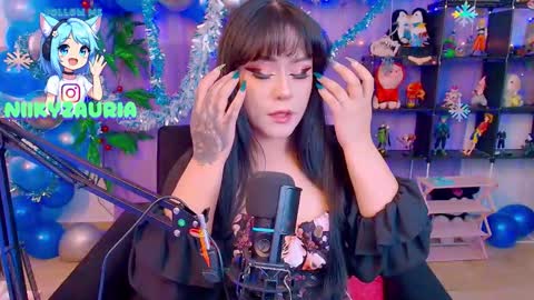 niiky online show from December 2025 03:51:02 PM