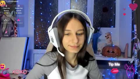 Nika online show from October 2025 06:31:02 PM