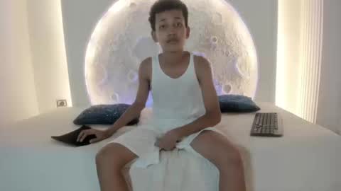 Noah online show from September 2025 08:32:01 PM