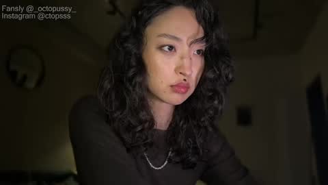 Mikayla online show from March 2026 07:06:02 PM