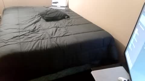 Olivia online show from October 2025 12:06:01 PM