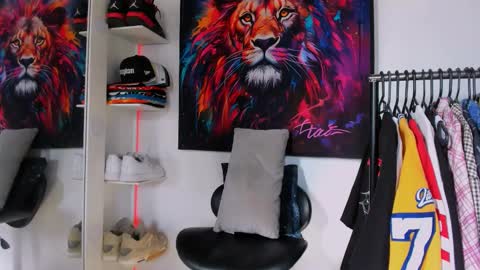 Kevin  online show from November 2025 07:13:02 PM