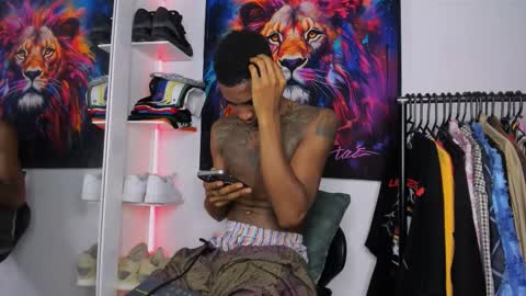 Kevin  online show from November 2025 02:04:02 AM