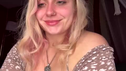 _peaceoutgirlscout_ online show from October 2025 05:16:02 AM