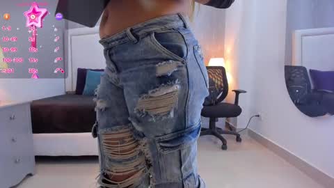  peach1  online show from September 2025 02:50:02 PM