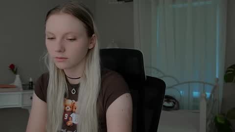 Viktoria online show from October 2025 09:21:02 AM