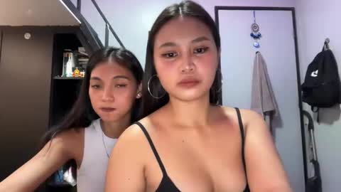 Snapshot of _petitechloe chatting on April 2026 07:37:01 PM _petitechloe online show from April 2026 07:37:01 PM