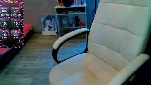 Snapshot of _pink__rabbit_ chatting on February 2025 11:55:01 AM Ilona online show from February 2025 11:55:01 AM