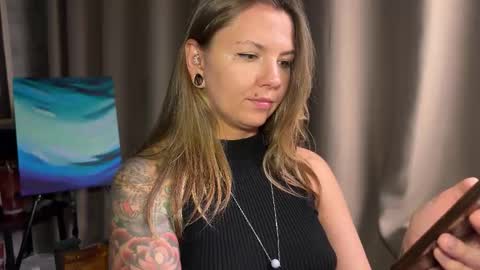 Snapshot of _private_person_ chatting on October 2025 02:27:02 PM HADLY today day-off see u online 0112 online show from October 2025 02:27:02 PM