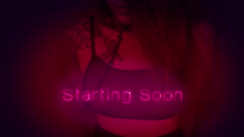 Snapshot of _private_person_ chatting on November 2025 01:42:02 PM HADLY today day-off see u online 0112 online show from November 2025 01:42:02 PM