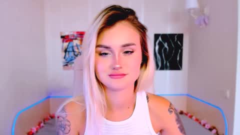 _ravena online show from October 2025 12:03:01 PM