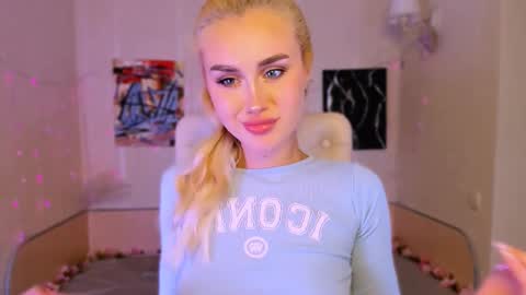 _ravena online show from November 2025 01:45:01 PM