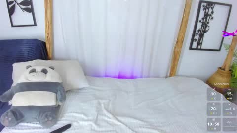 Moon online show from September 2025 05:16:01 PM