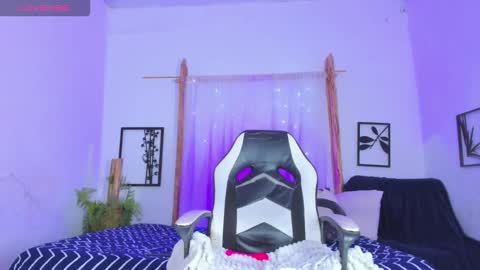 Moon online show from October 2025 06:50:01 PM