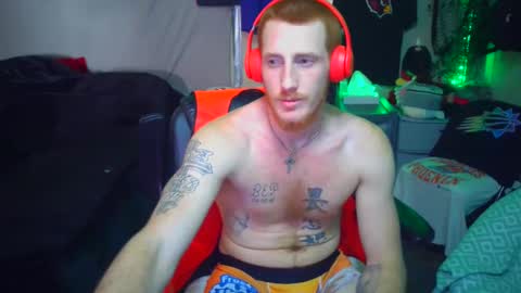 Snapshot of _redxxx chatting on December 2024 09:43:02 PM REDxxx online show from December 2024 09:43:02 PM